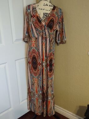 Lapogee Boho Print V-Neck Maxi Dress in Multi-Color Size XL